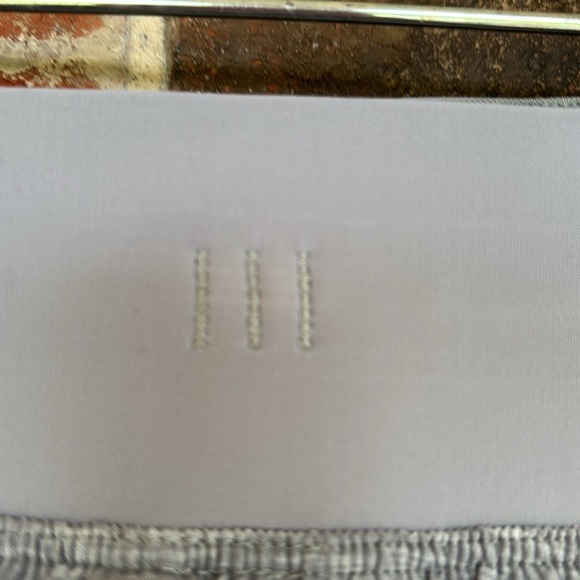 Lululemon Athletica men’s Gray T.H.E. Shorts - Picture 9 of 10